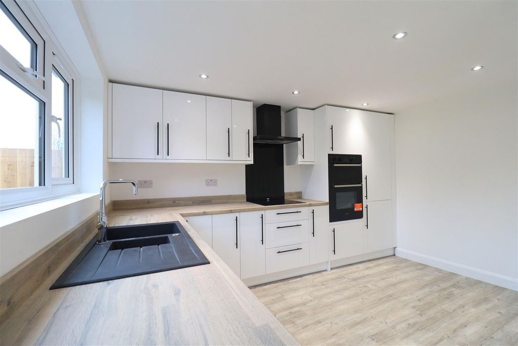 Property photo 2 of 18 Img_4957.Jpg