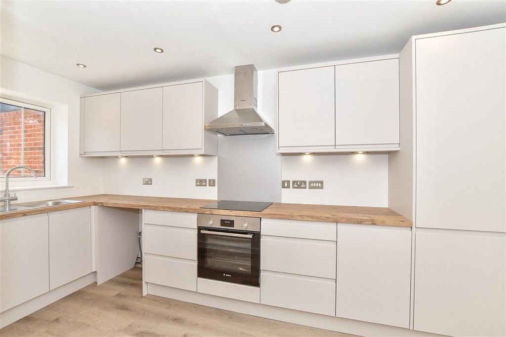 Property photo 2 of 15 Kitchen