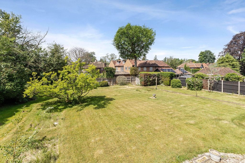 Property photo 2 of 17 Picture No. 11