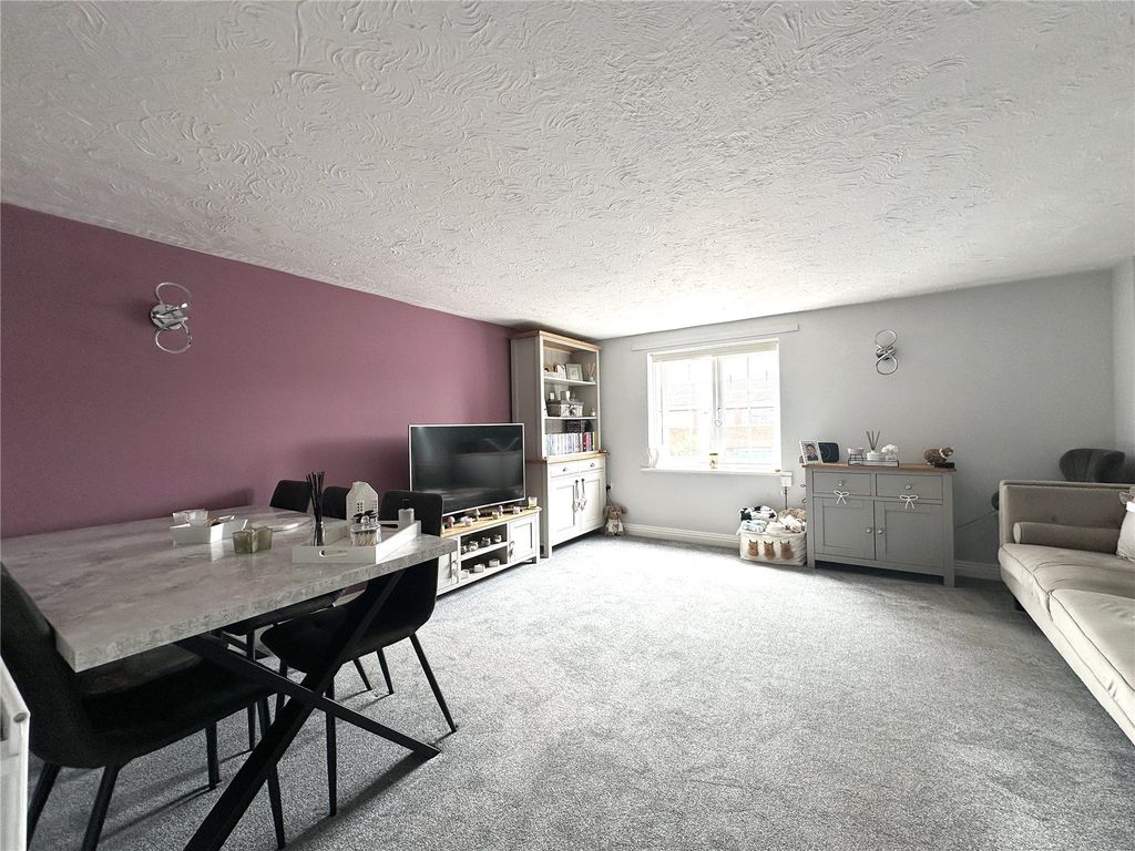 Property photo 2 of 11 Picture No. 03
