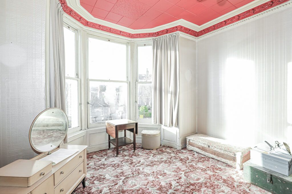 Property photo 2 of 26