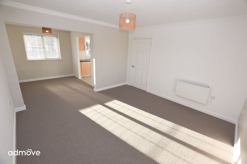 Property photo 3 of 13 Living Room