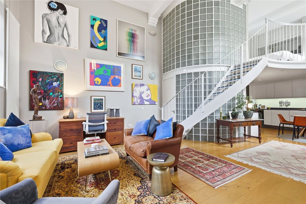 Property photo 2 of 16 Open Plan Reception