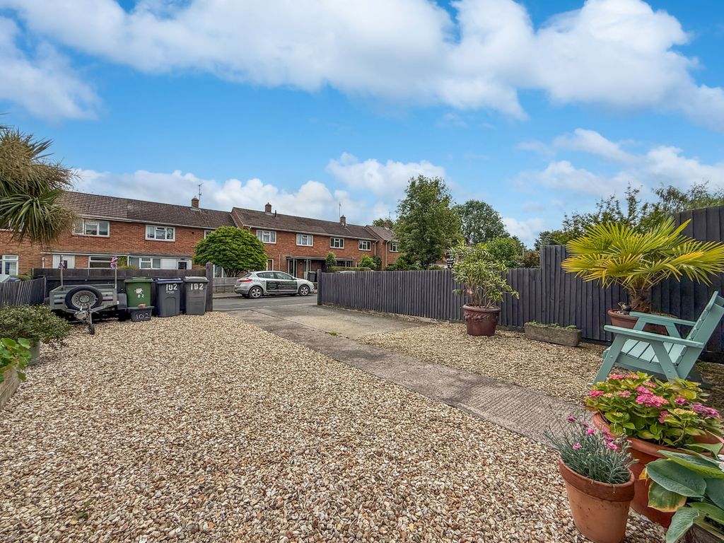 Property photo 2 of 36