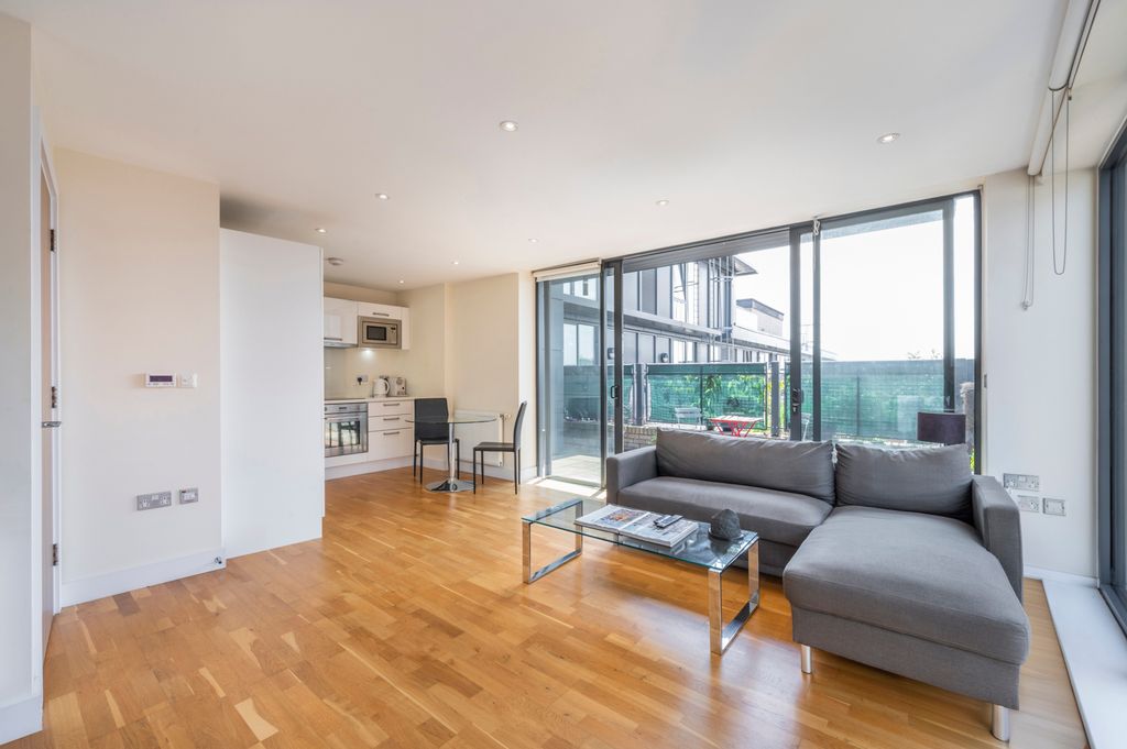 Property photo 1 of 10