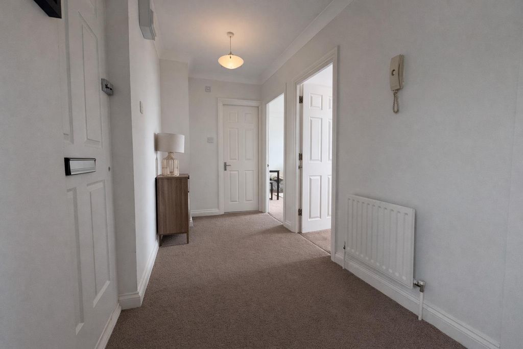 Property photo 3 of 9 Hallway.Png