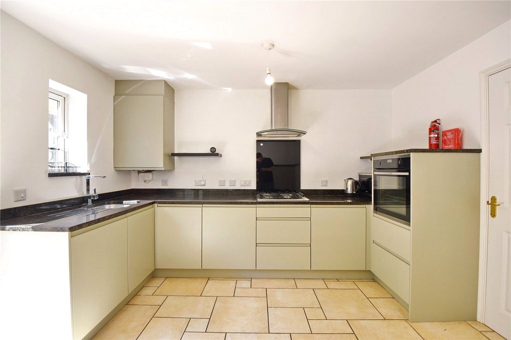 Property photo 3 of 8 Picture No. 04