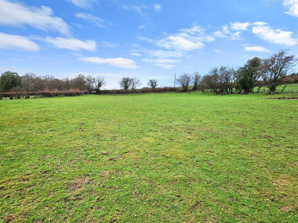 Property photo 3 of 7 Syio6846d.Jpg