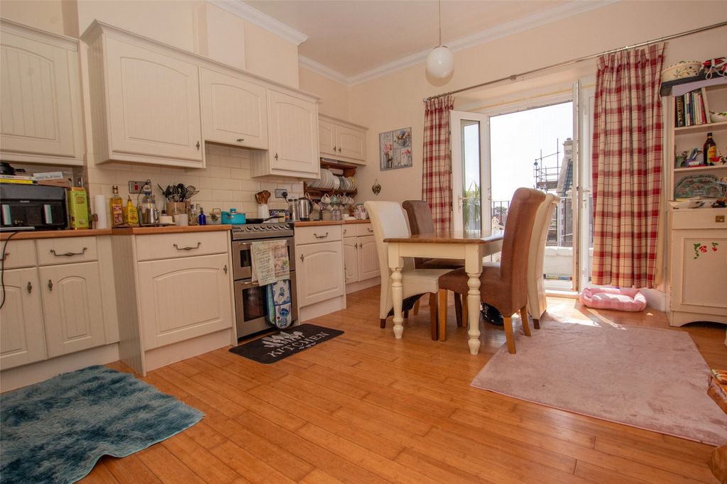 Property photo 2 of 17 Picture No. 35