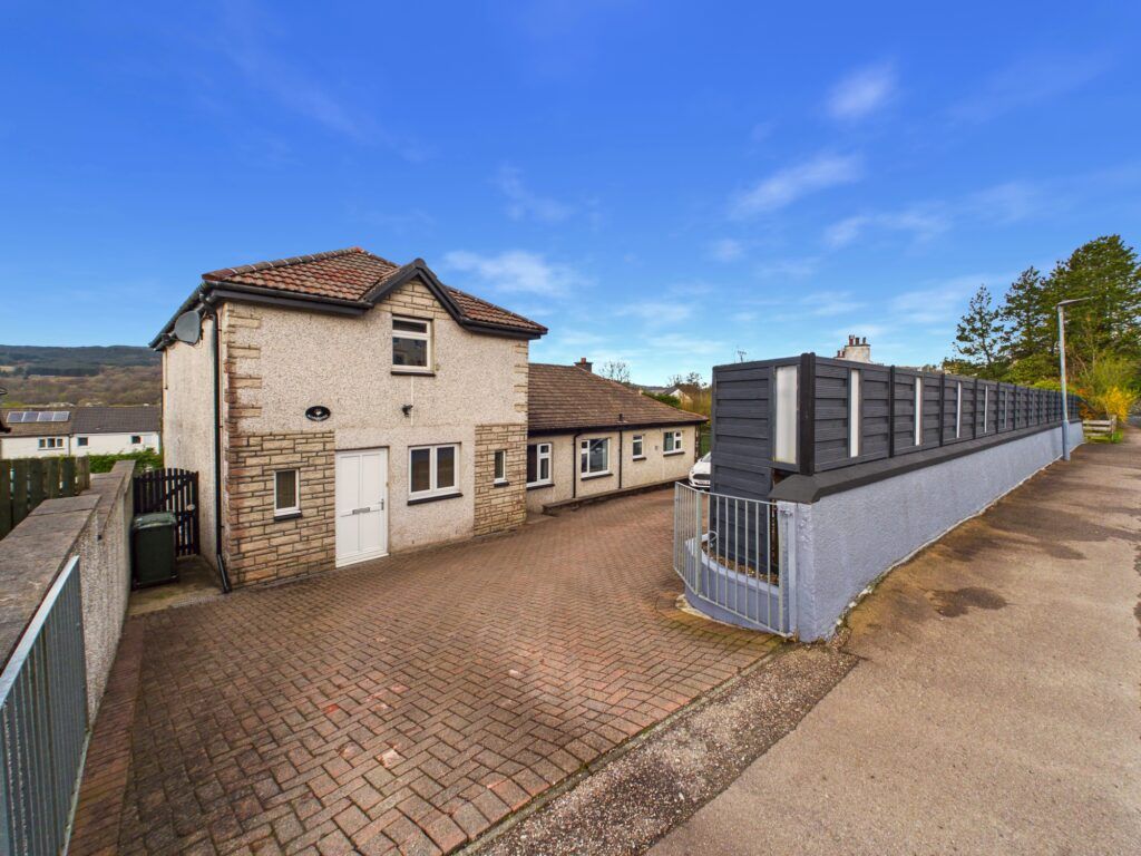 Property photo 3 of 55