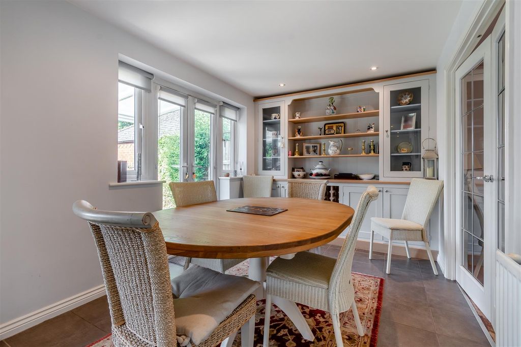 Property photo 2 of 25 8655519-Interior34.Jpg