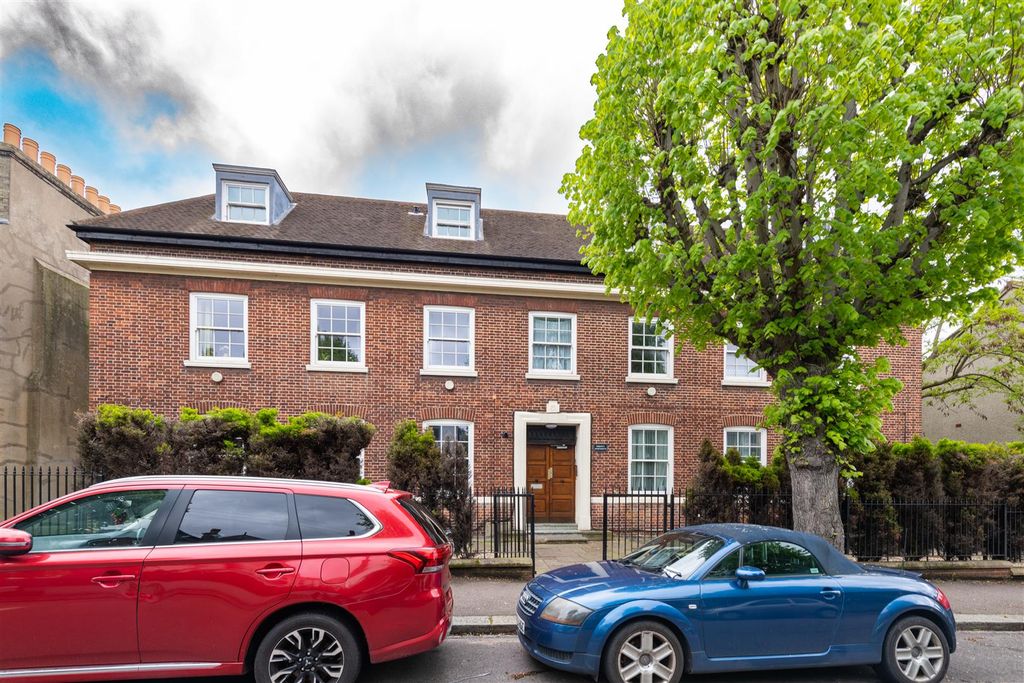 Property photo 1 of 13