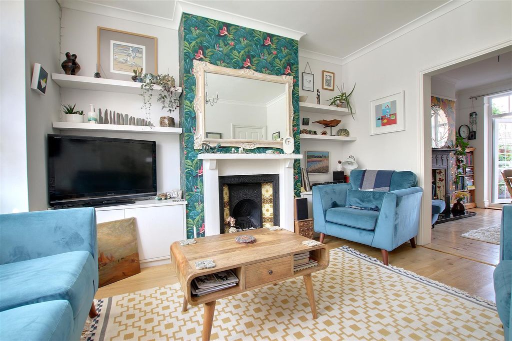 Property photo 2 of 20 Img_0982-Img_0984.Jpg