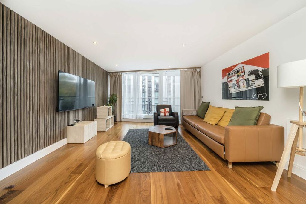 Property photo 2 of 6