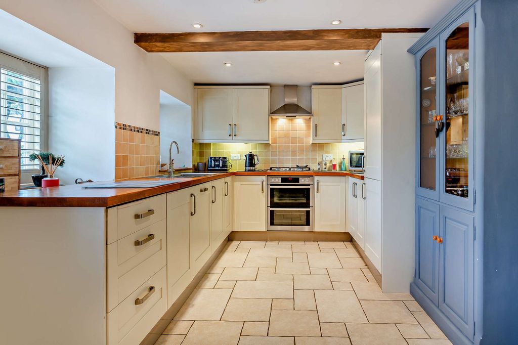Property photo 3 of 17 Picture No. 03