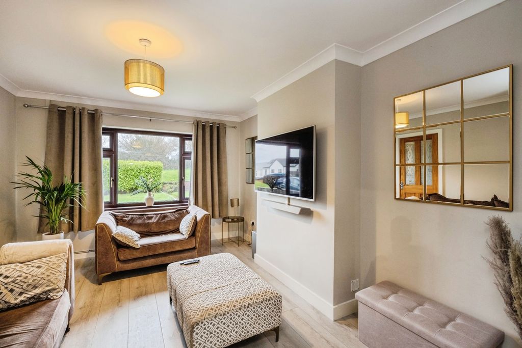 Property photo 2 of 20 Pbox-Img.Jpg