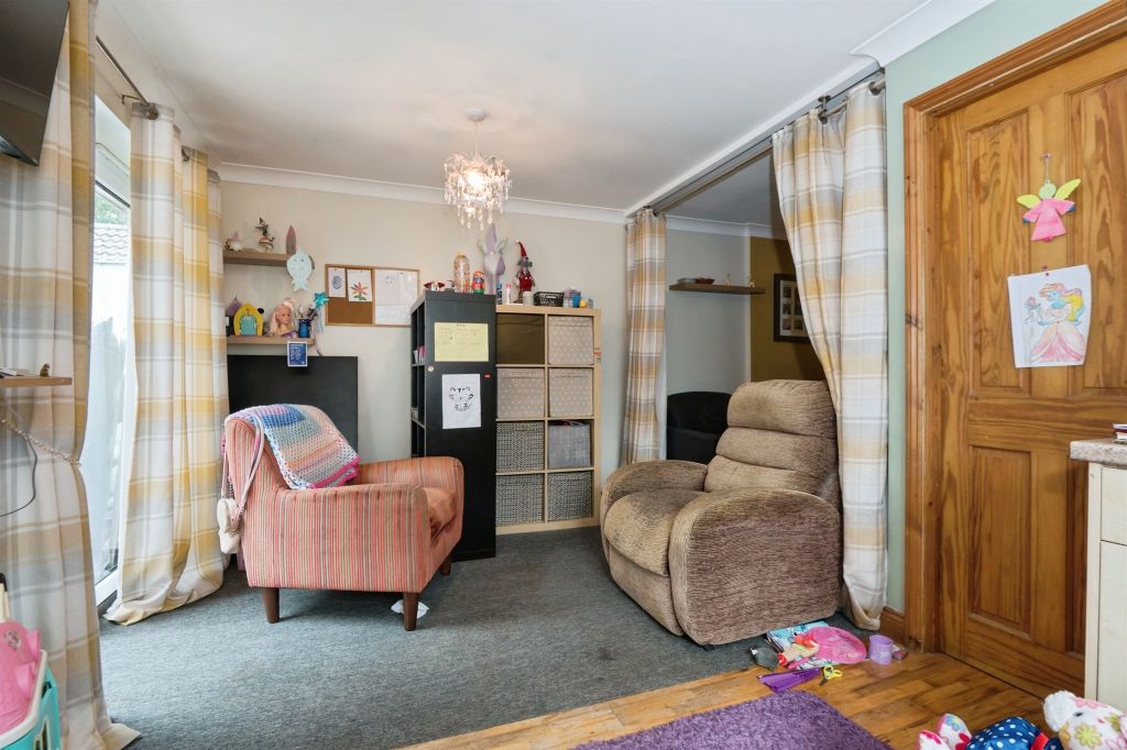 Property photo 3 of 14