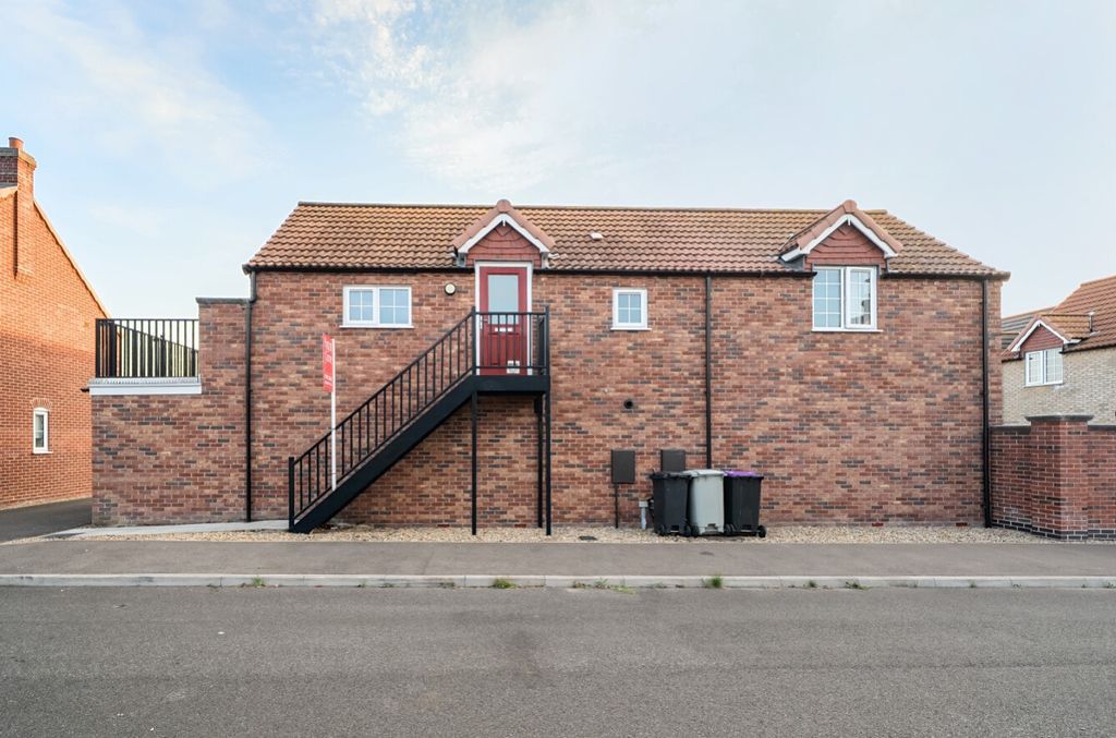 Additional image 20 of 2 bed flat for saleCheviot Crescent, Coningsby, Lincoln, Lincolnshire LN4