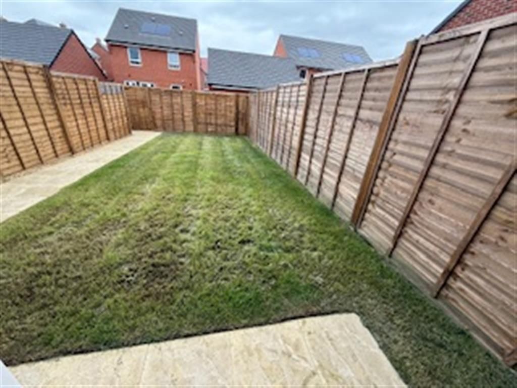 Property photo 3 of 11 Garden