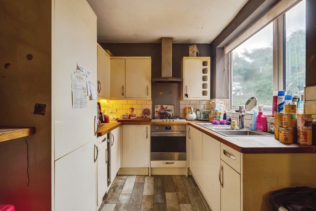 Property photo 3 of 13 Pbox-Img.Jpg