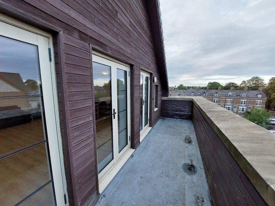 Property photo 2 of 14 Balcony