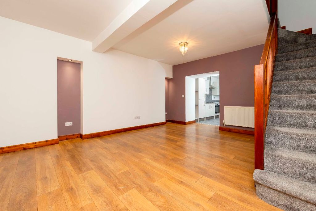 Additional image 5 of 3 bed terraced house to rentRailway Street, Trelewis, Treharris CF46