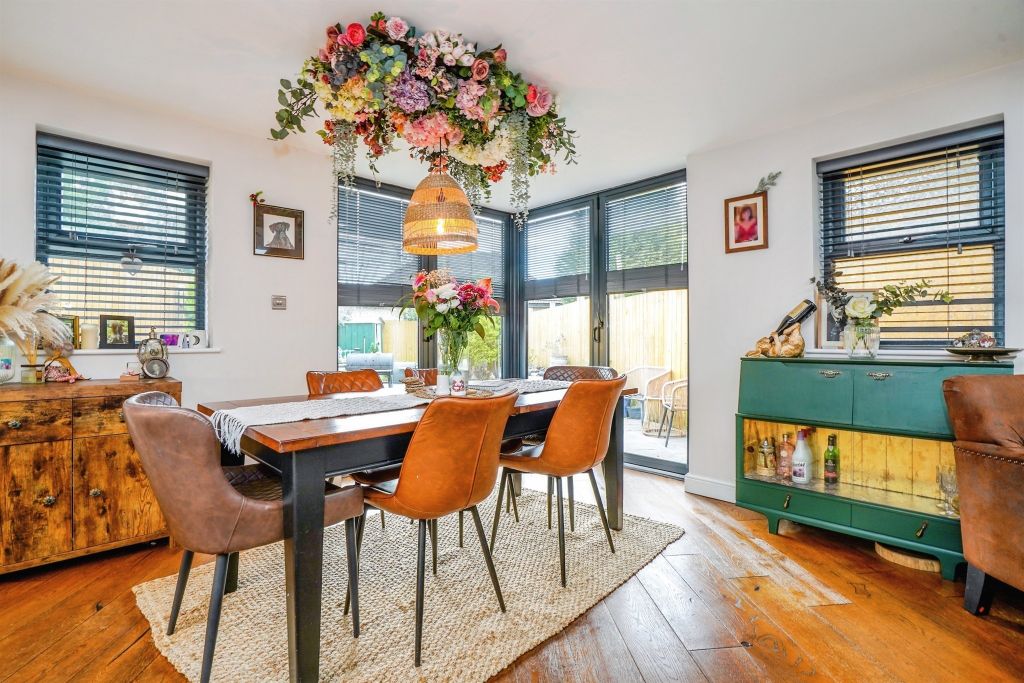 Property photo 3 of 23