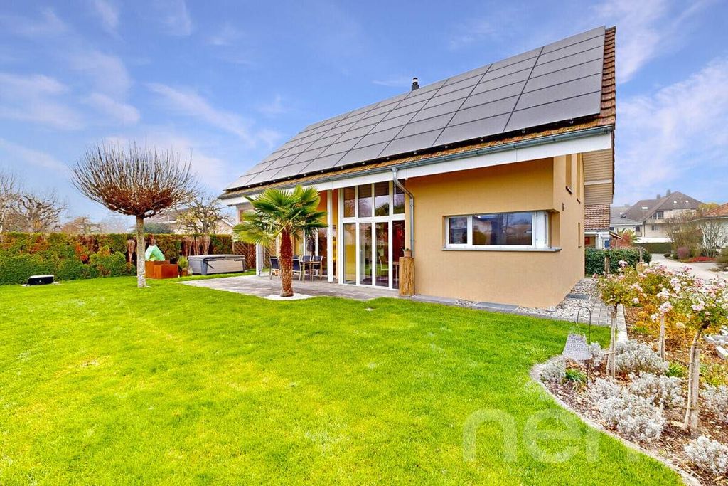 Property photo 2 of 12