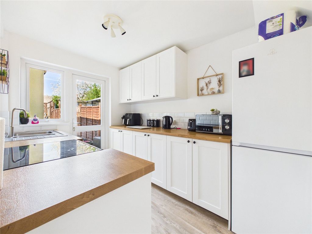 Property photo 2 of 16 Picture No. 22