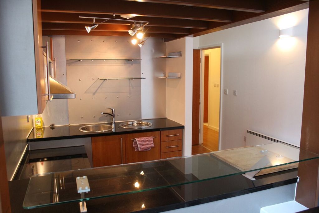 Property photo 3 of 22 Img_31938_35_Original.Jpg