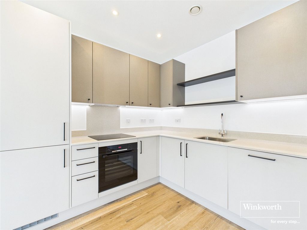 Property photo 2 of 17 Picture No. 14