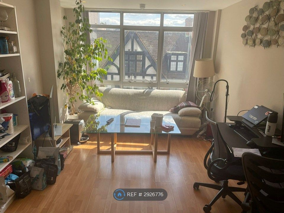 Property photo 2 of 8 Lounge