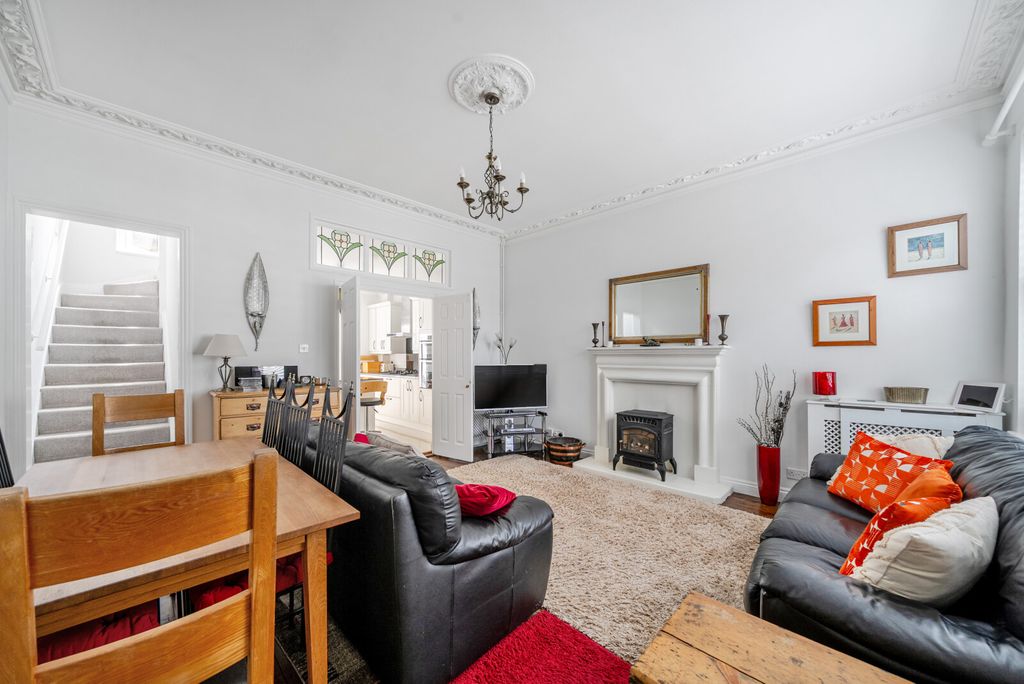 Property photo 3 of 16 1335246-6-6895E7c...