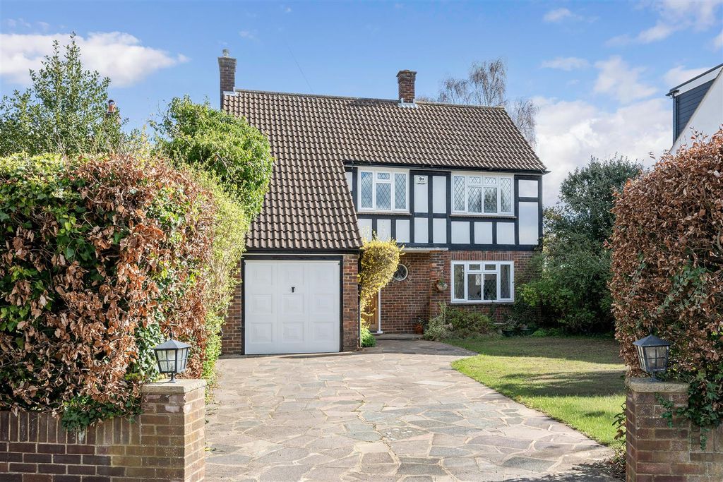 Property photo 1 of 29 Scarborough Close, 8 (9).Jpg