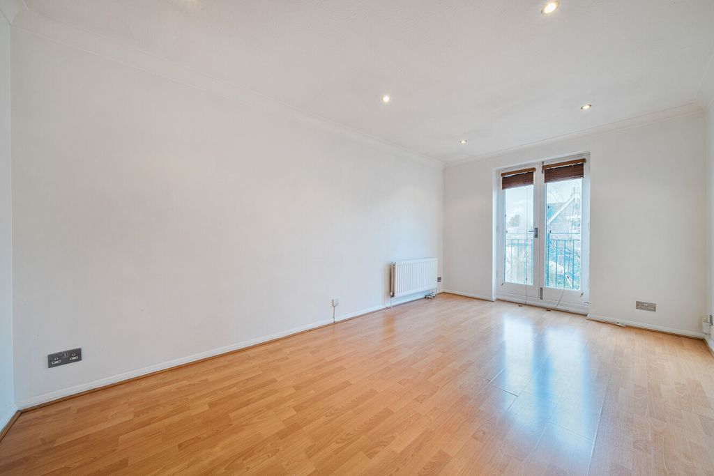 Property photo 3 of 22 1416971-1-6993550...