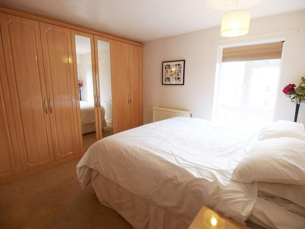 Property photo 1 of 7 Bedroom