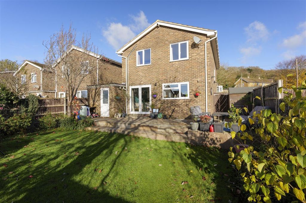 Property photo 3 of 30