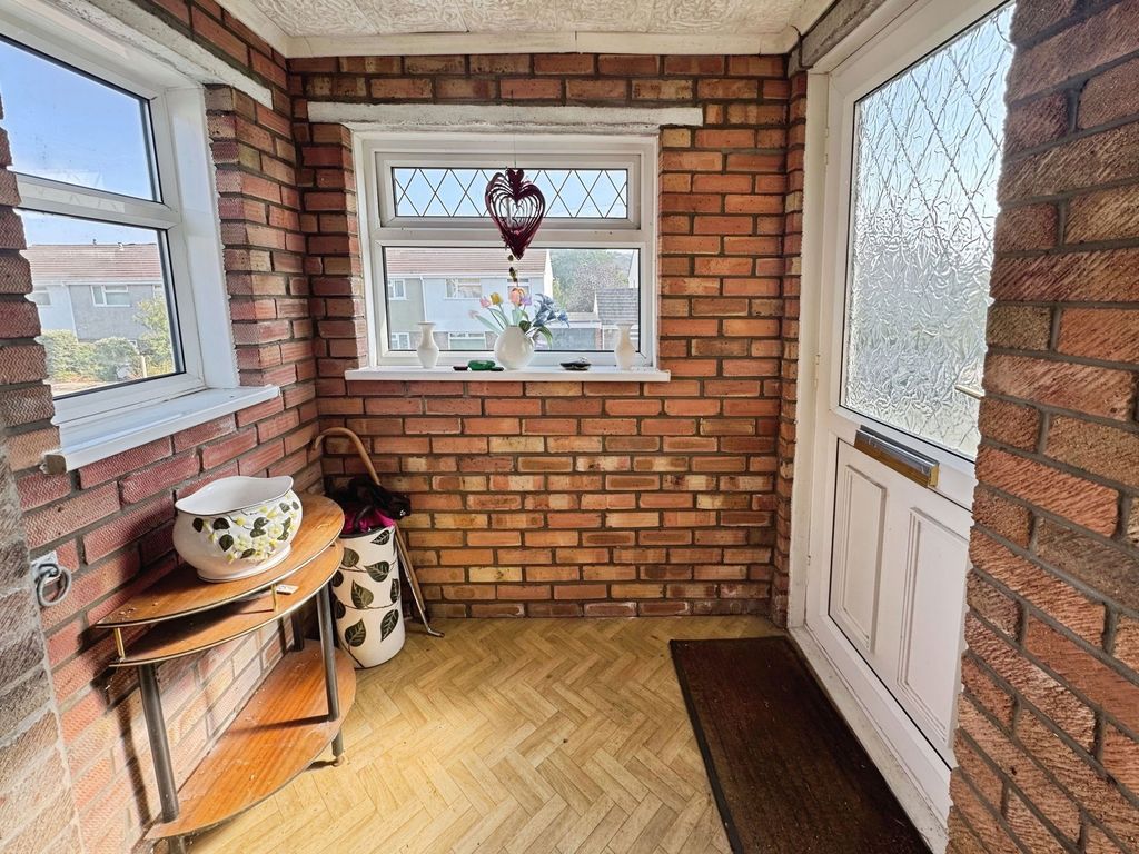 Property photo 2 of 23