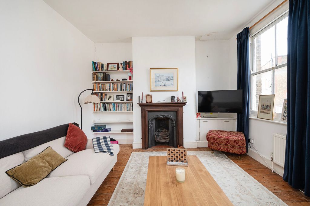 Property photo 1 of 12