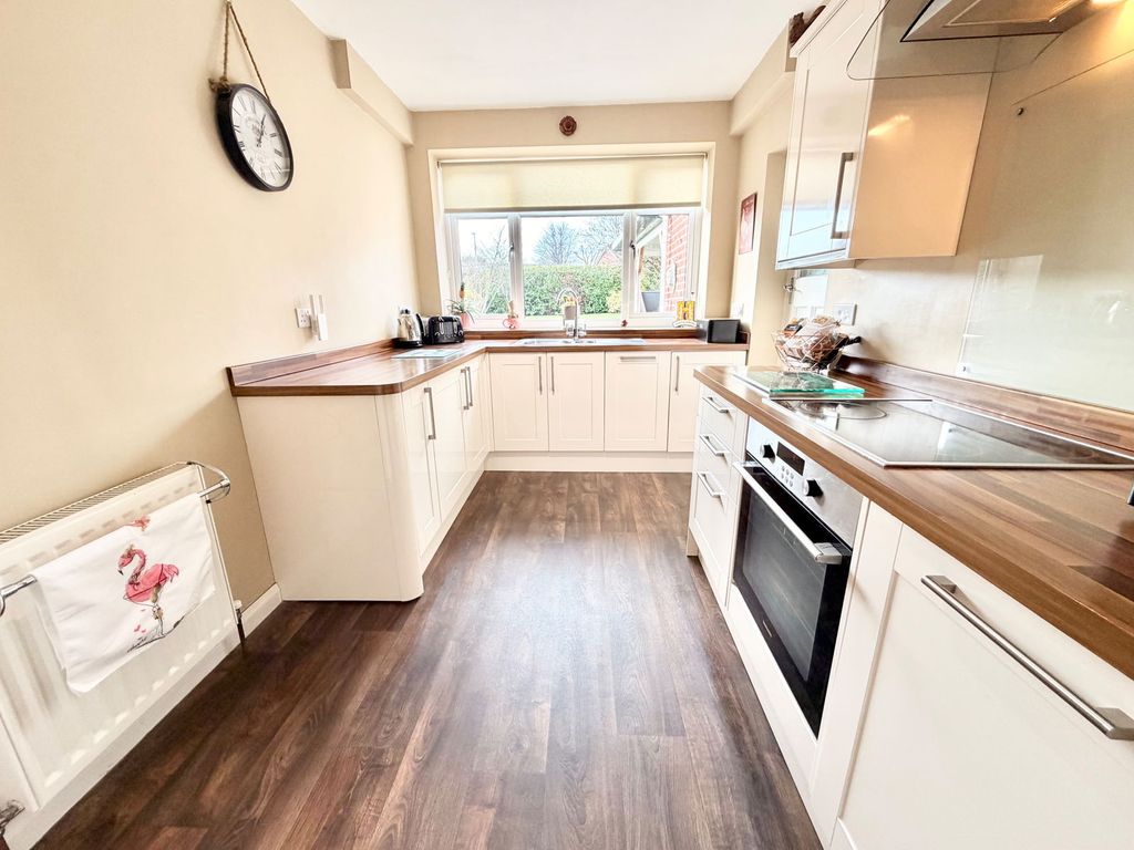 Property photo 3 of 35