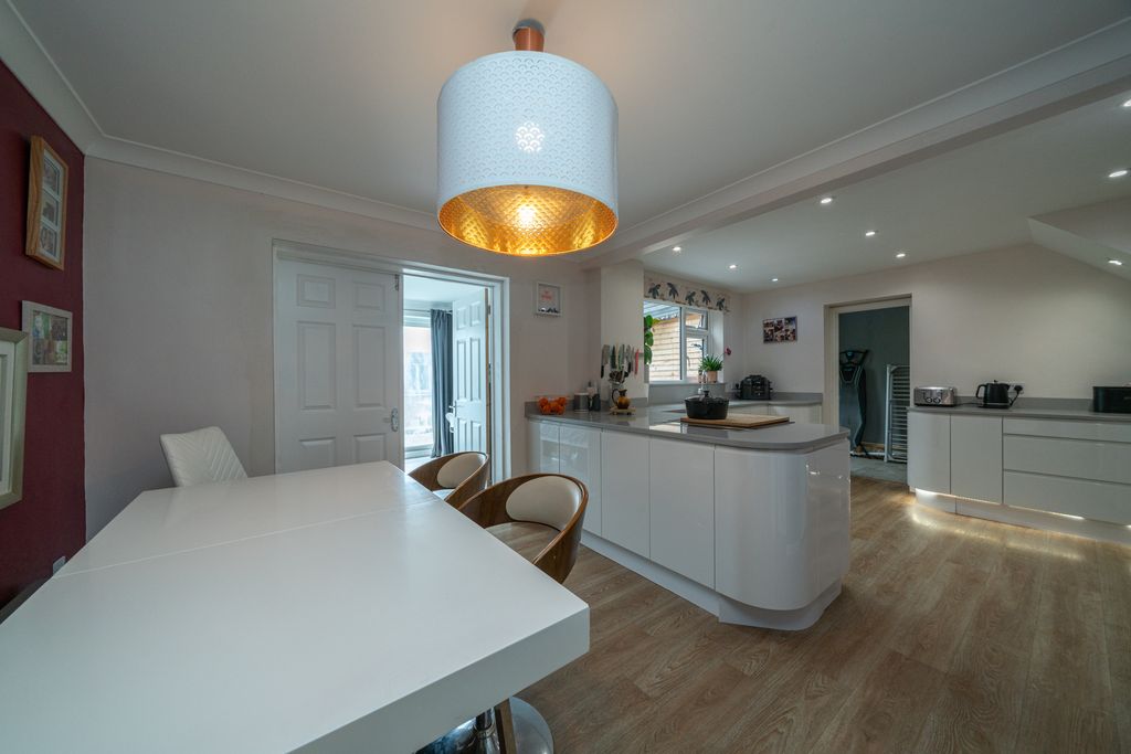 Property photo 3 of 24 17-Grasmere-02686