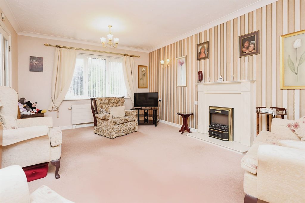 Property photo 2 of 15