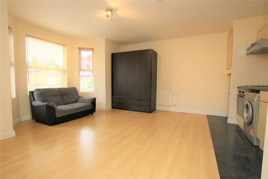 Property photo 2 of 7 Picture No. 15