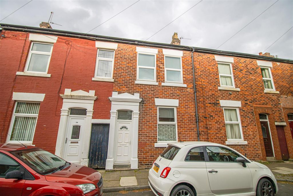 Property photo 1 of 10 Front