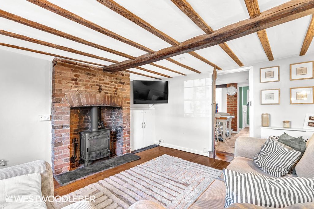 Property photo 2 of 19 Highstreet_12.Jpg