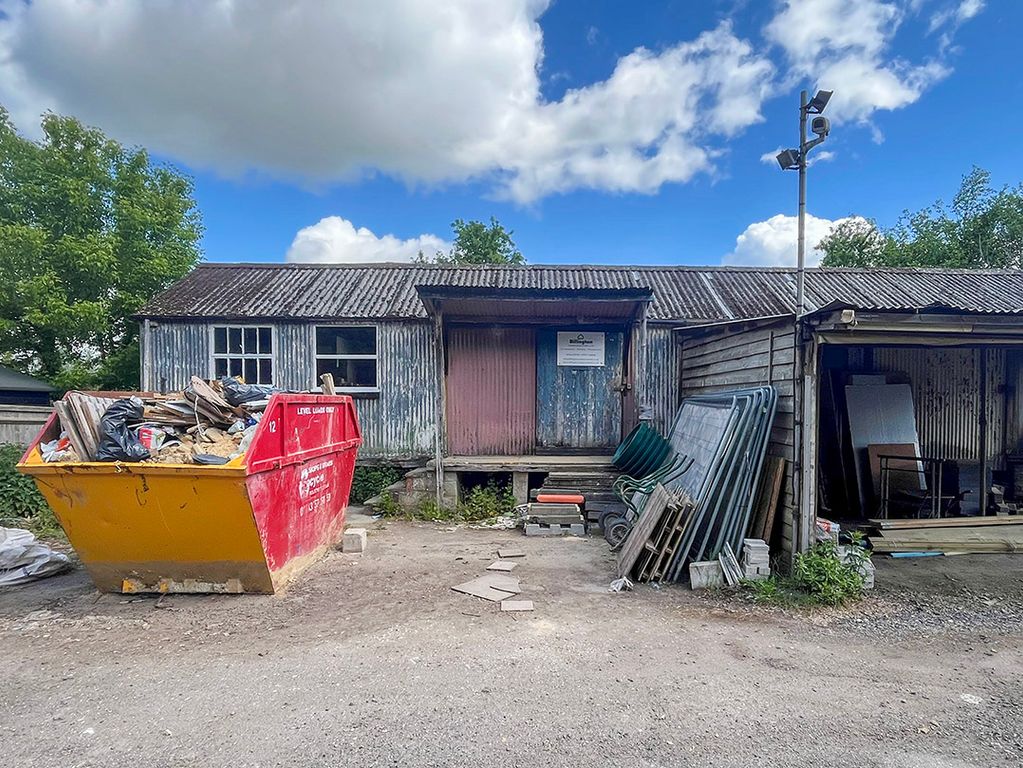 Property photo 1 of 6