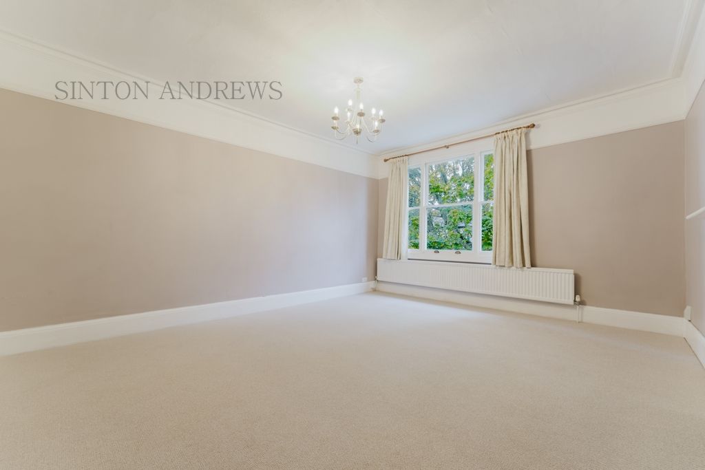 Property photo 3 of 15 Photo 4