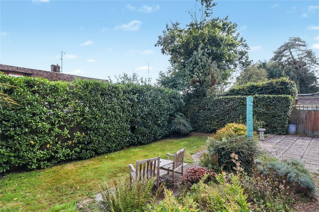 Property photo 2 of 14 Garden