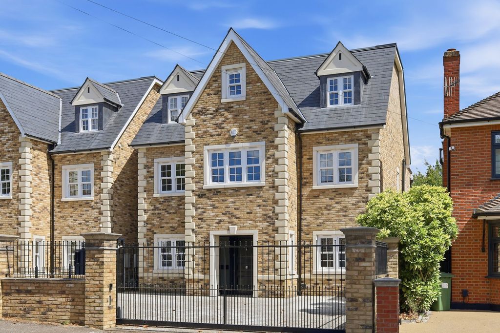 Property photo 1 of 52