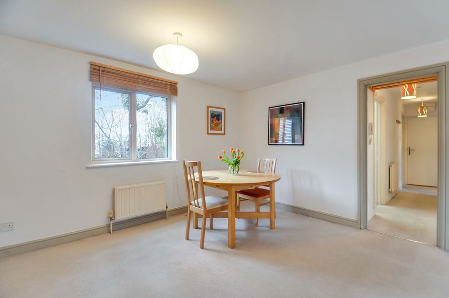 Property photo 3 of 17 Lounge (3).Jpg